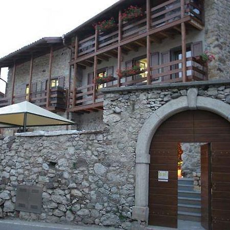 B&B Gardumo Ronzo-Chienis Exterior photo